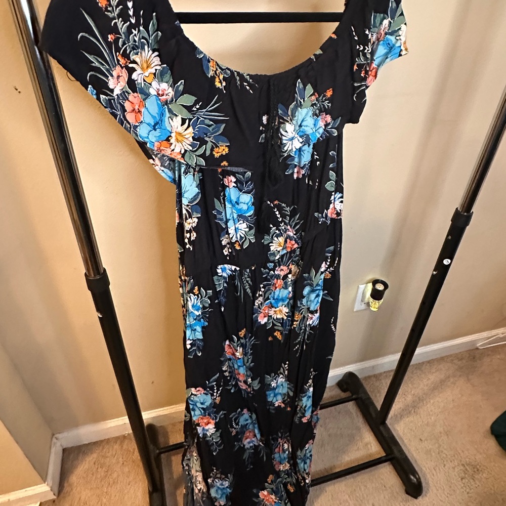 New Look Black Floral Maxi Dress
